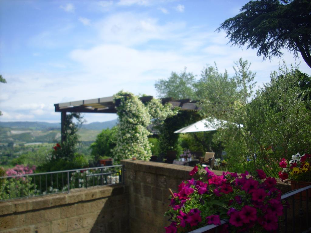 Chiara E Benedetta Villa Degli Ulivi Orvieto Extérieur photo